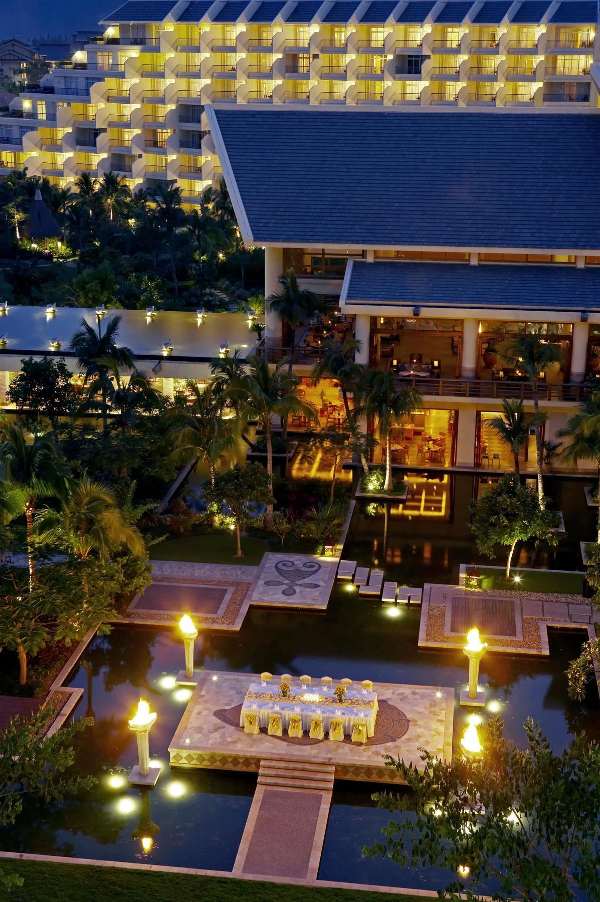 Sheraton Sanya Yalong Bay Resort Exterior photo